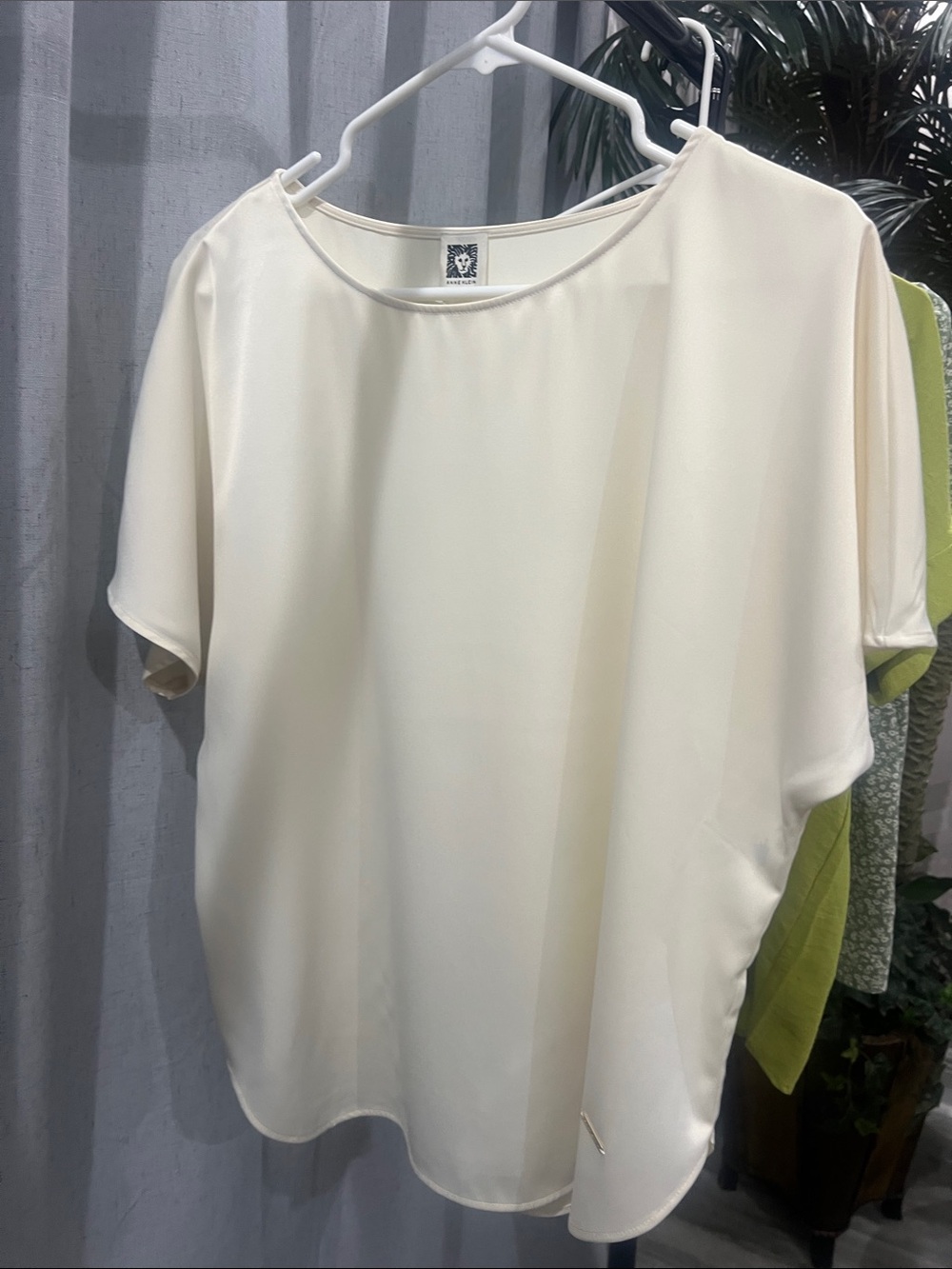Anne Klein Ivory Short Sleeve Blouse